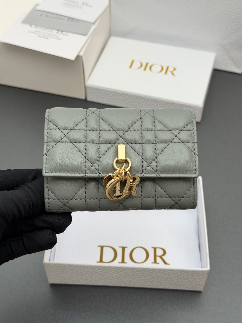 D famous brand Wallet