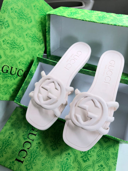 Gucci slippers with box high quality