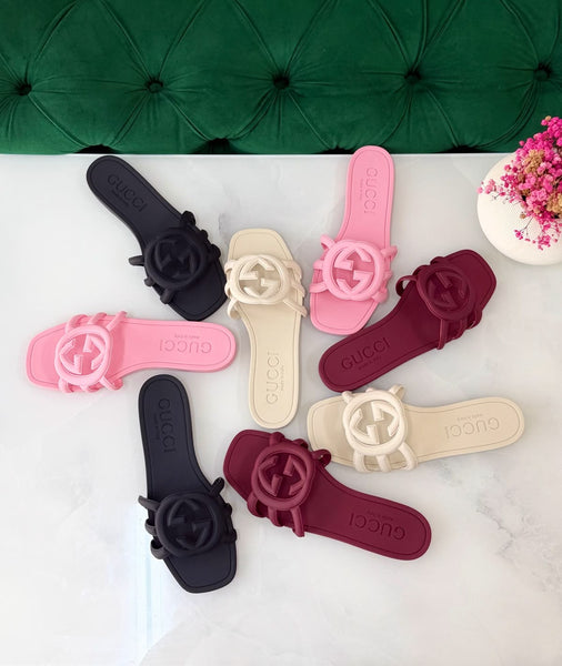 G brand slipper