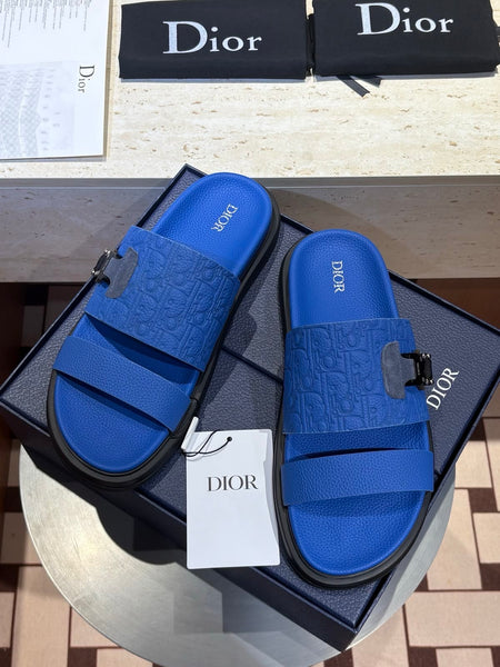 D brand mens slipper