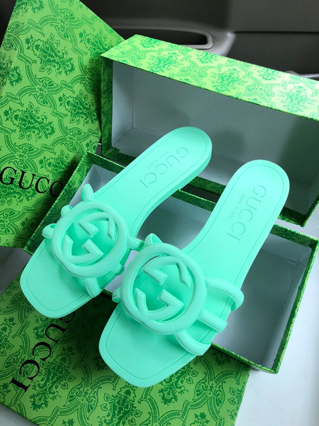 Gucci slippers with box high quality