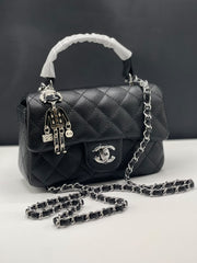chnl famous brand handbag with key chain