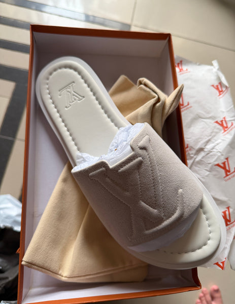 lv  brand slipper