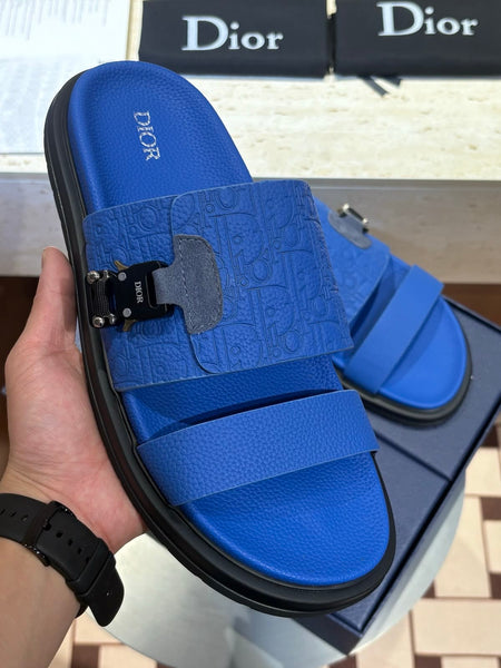 D brand mens slipper