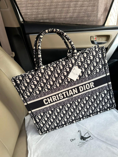 Lv tote bag