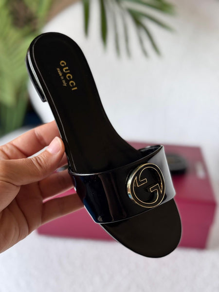 Guci famous slippers